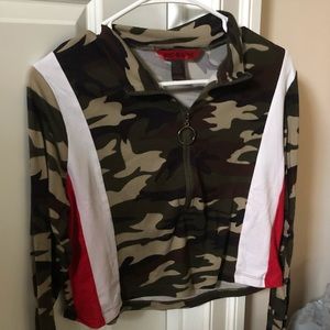 Camo long sleeve crop top
